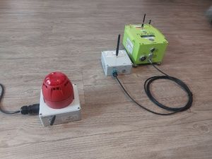 Erschuetterungsmessgeraet mit Funksirene